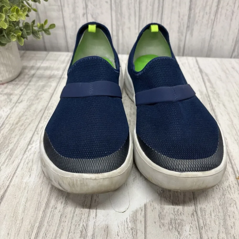 Womens Size 10 Oofos Oomg Slip on Sneakers